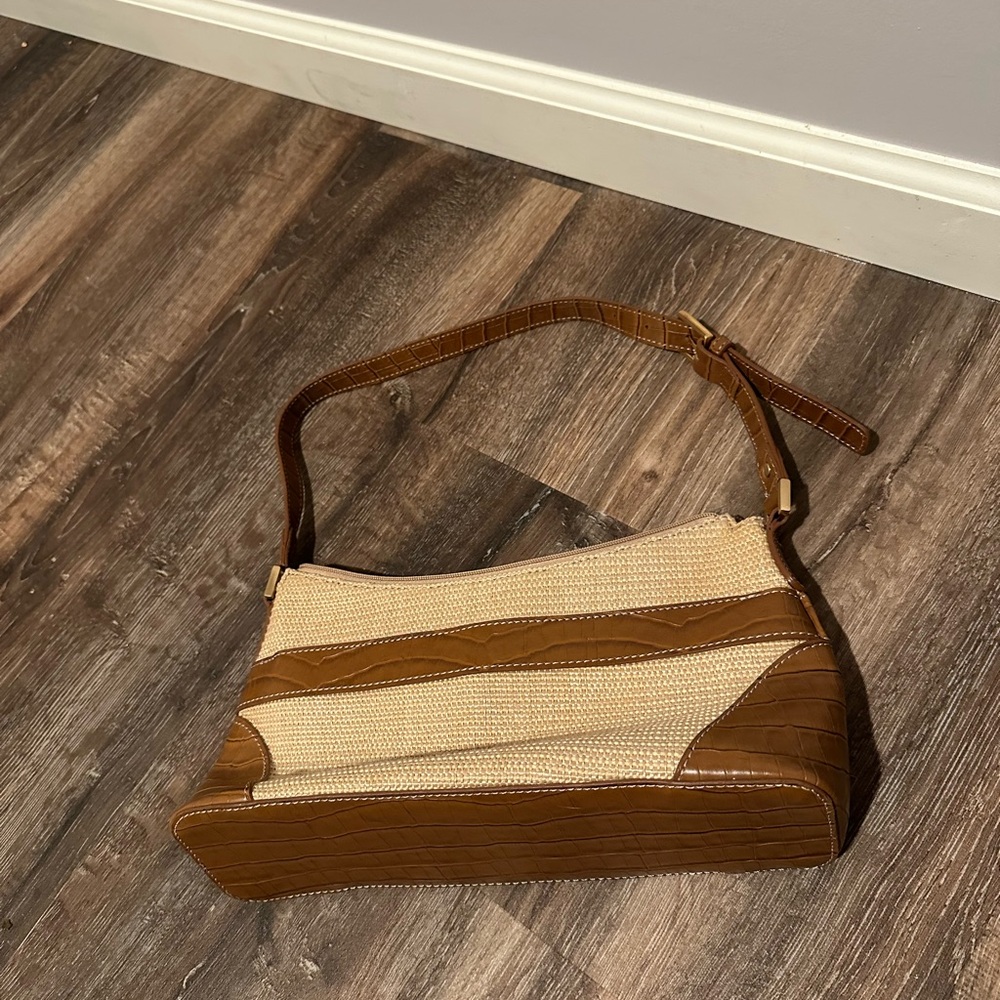 Vintage Etienne Aigner Purse - Picture 3 of 6